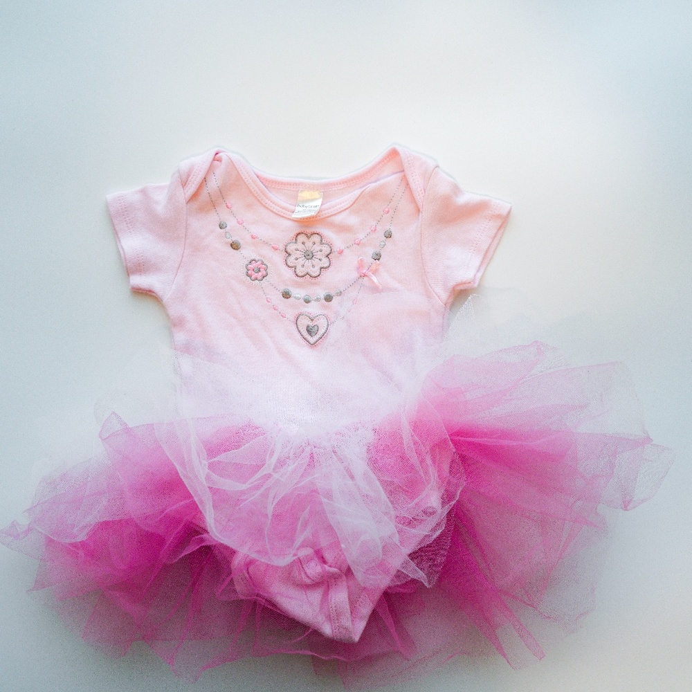 Pink tutu baby gear 6-9 month.